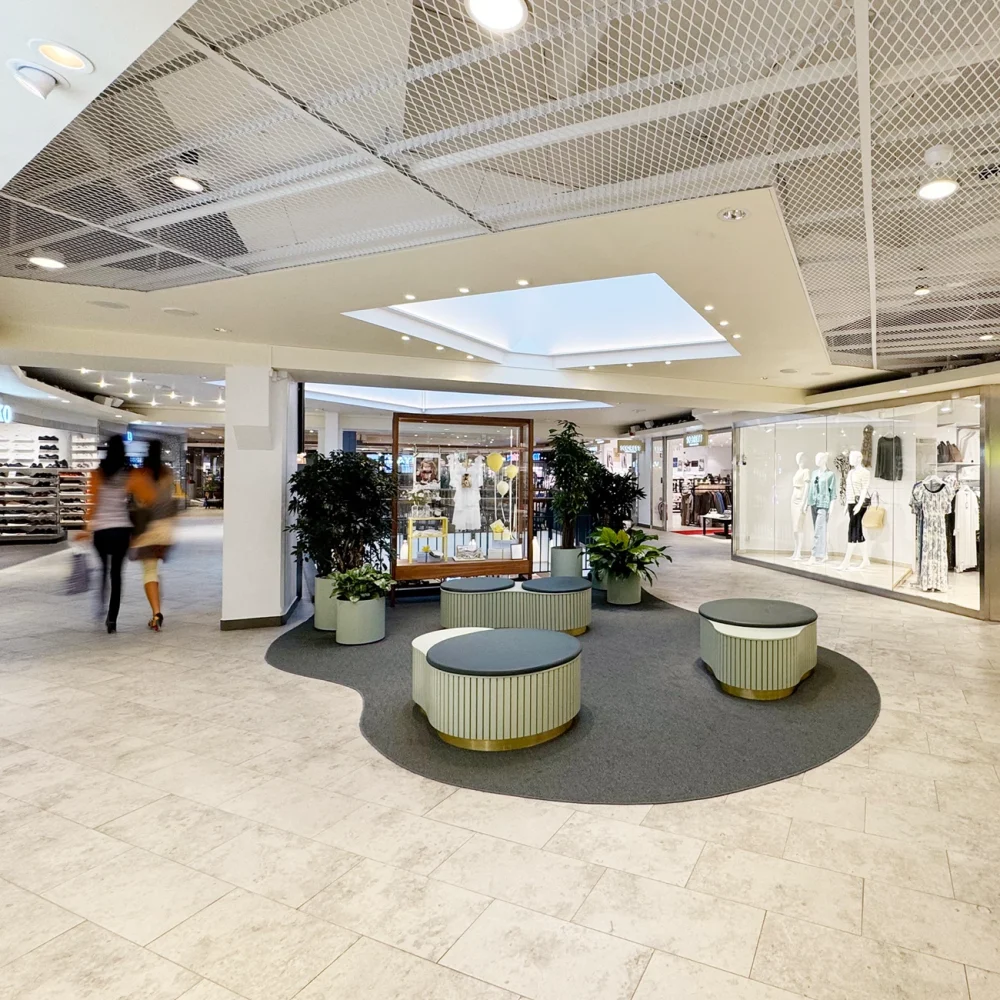 Vy inifrån en galleria